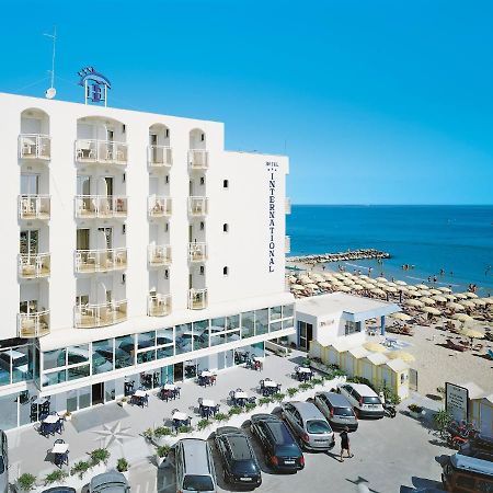 Hotel International Direttamente Sulla Sabbia Misano Adriatico Buitenkant foto