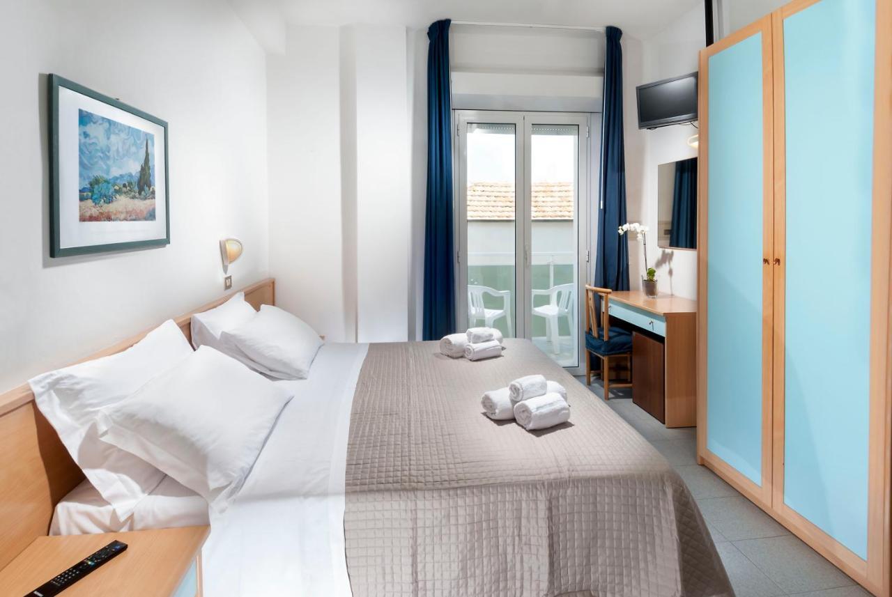 Hotel International Direttamente Sulla Sabbia Misano Adriatico Buitenkant foto