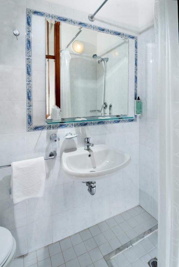Hotel International Direttamente Sulla Sabbia Misano Adriatico Buitenkant foto
