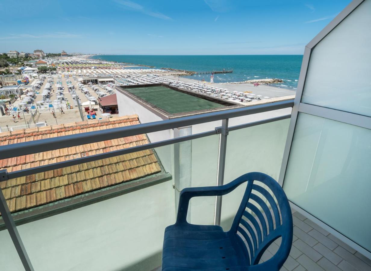Hotel International Direttamente Sulla Sabbia Misano Adriatico Buitenkant foto