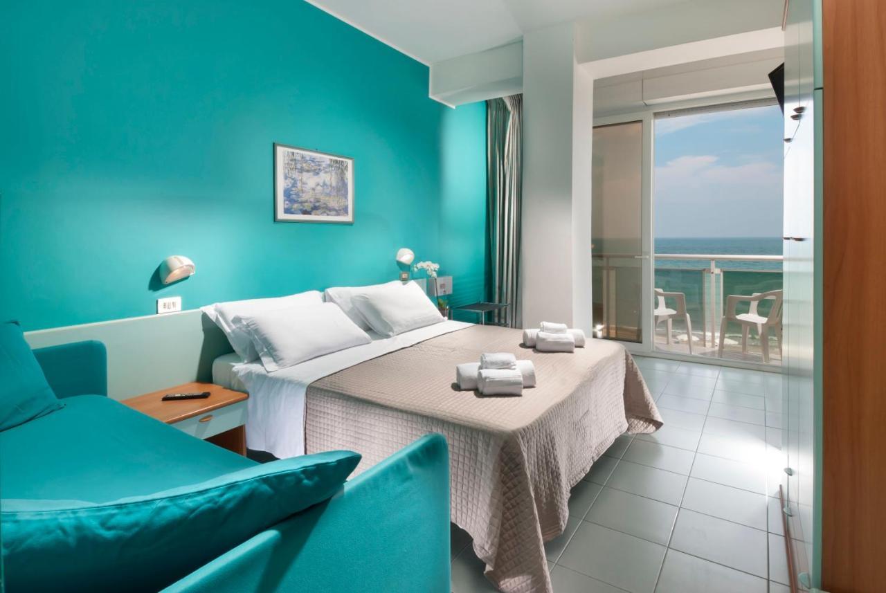 Hotel International Direttamente Sulla Sabbia Misano Adriatico Buitenkant foto