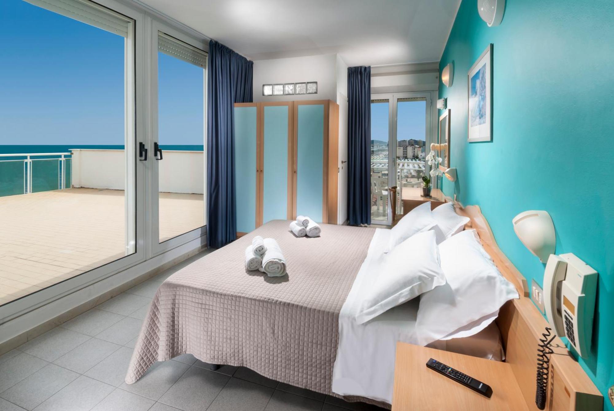 Hotel International Direttamente Sulla Sabbia Misano Adriatico Buitenkant foto